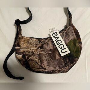 NWT Baggu Small Nylon Crescent Bag in Photo Forest